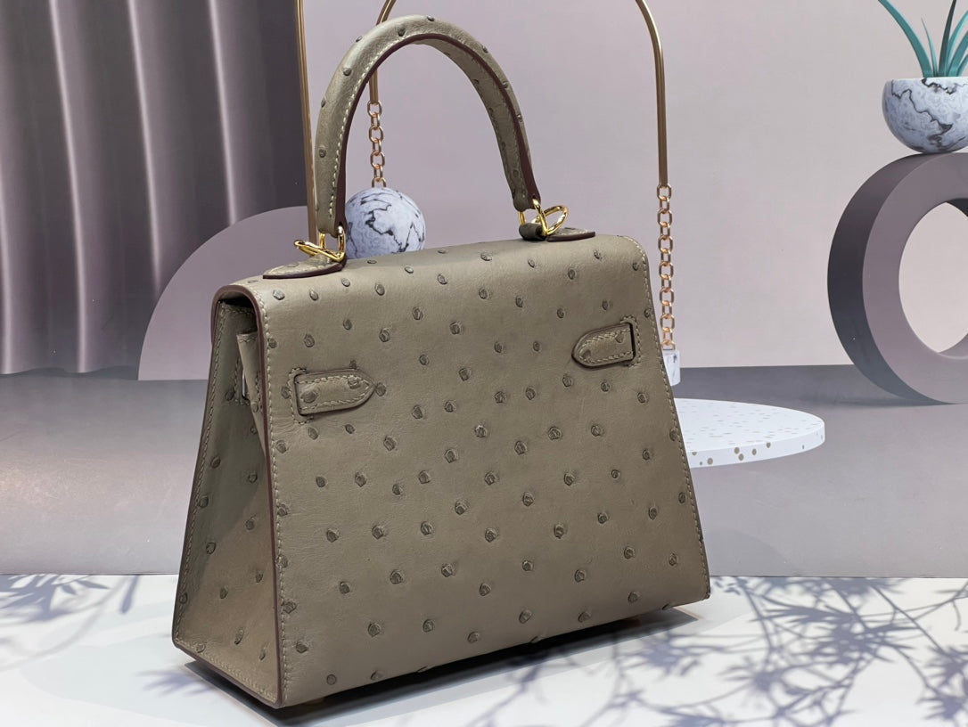 KELLY BAG 20 IN KHAKI BEIGE OSTRICH LEATHER WITH GOLD HARDWARE (MADE-TO-ODER)