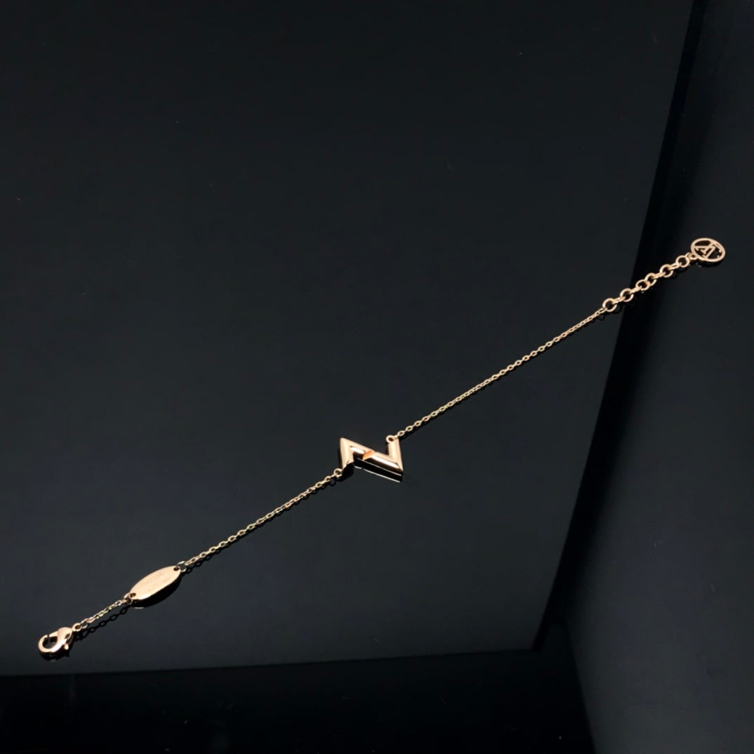 [Clover Jewelry]VOLT LV LOGO BRACELET