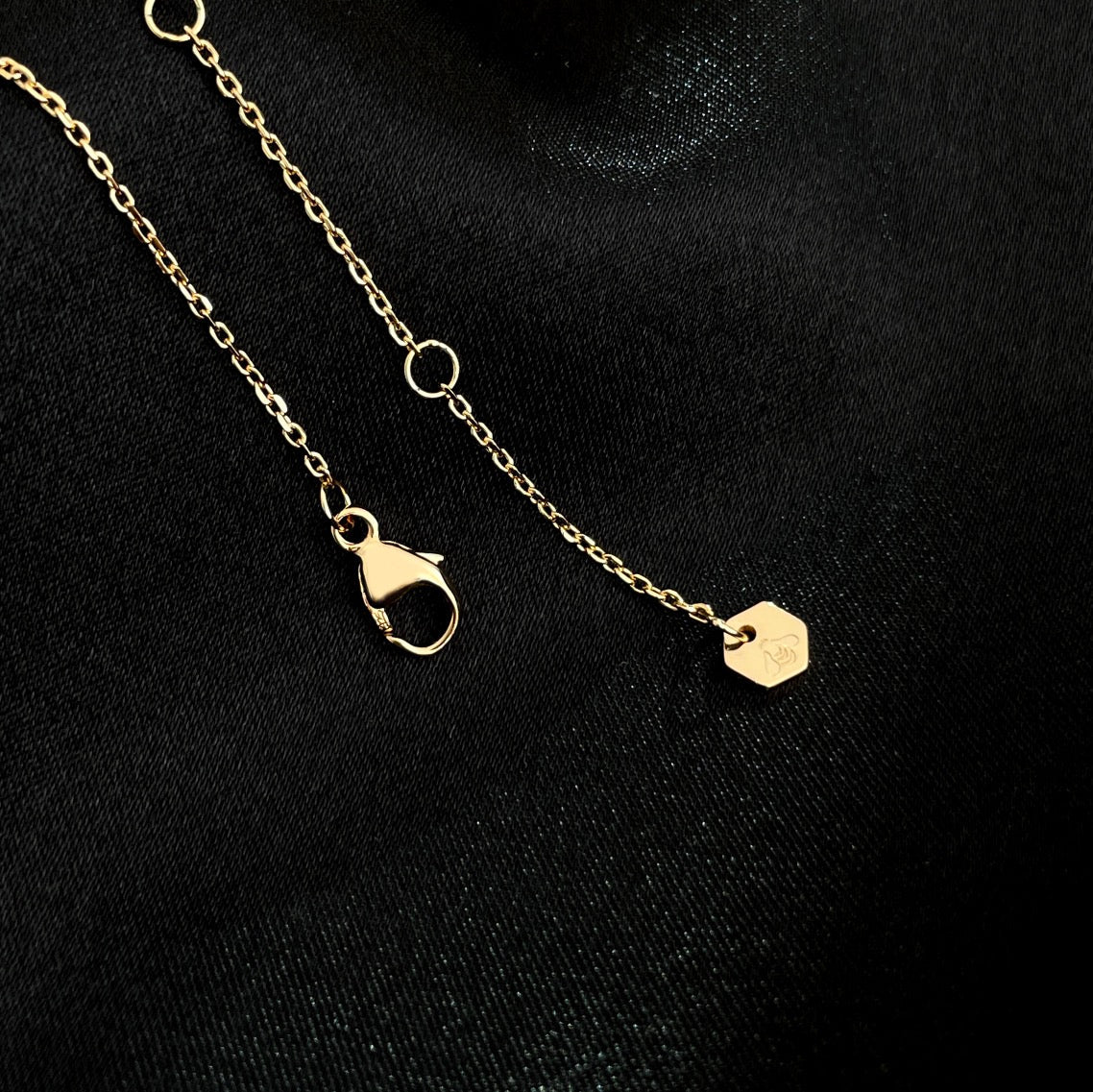 [Clover Jewelry]BEE MINI NECKLACE