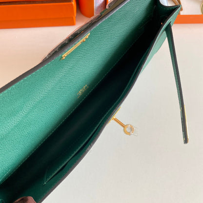 KELLY CUT 31 IN GREEN FOREST CALFSKIN WITH GOLD HARDWARE