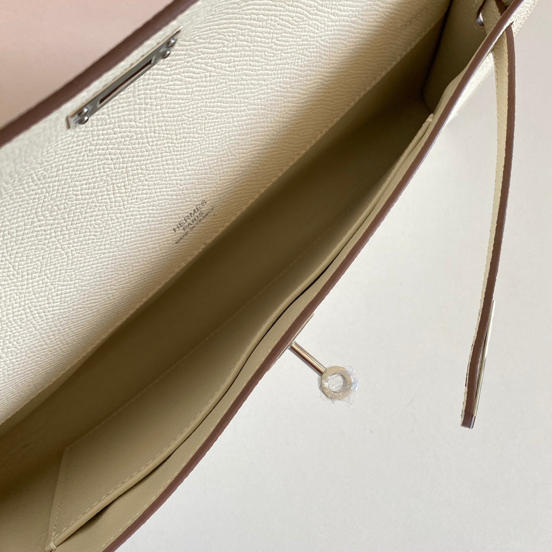 KELLY CUT 31 IN BEIGE CREAM CALFSKIN WITH SILVER HARDWARE