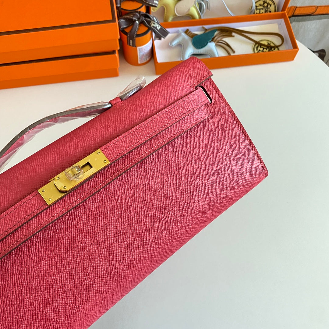 KELLY CUT 31 IN WATERMELON PINK CALFSKIN WITH GOLD HARDWARE