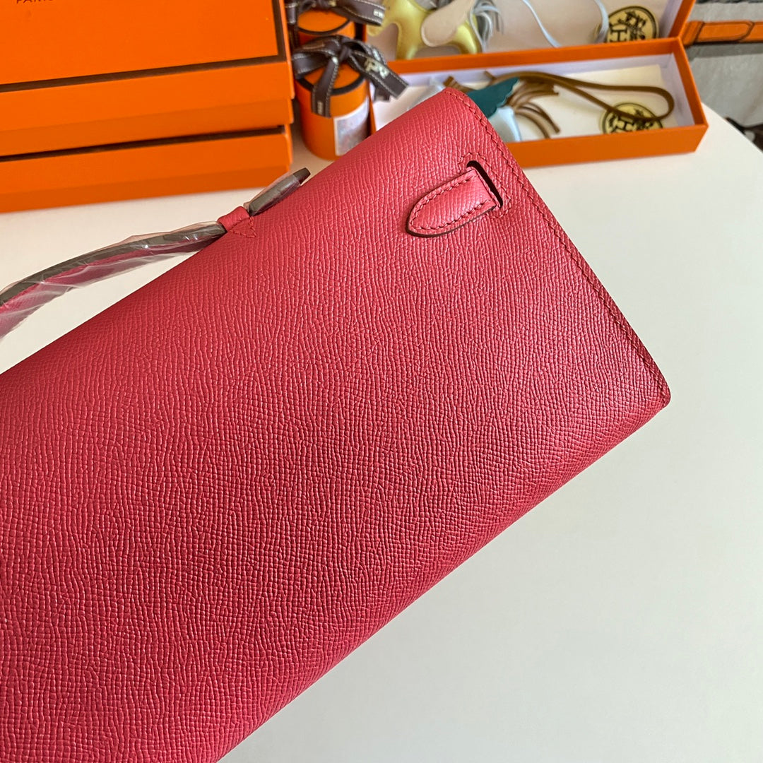 KELLY CUT 31 IN WATERMELON PINK CALFSKIN WITH GOLD HARDWARE