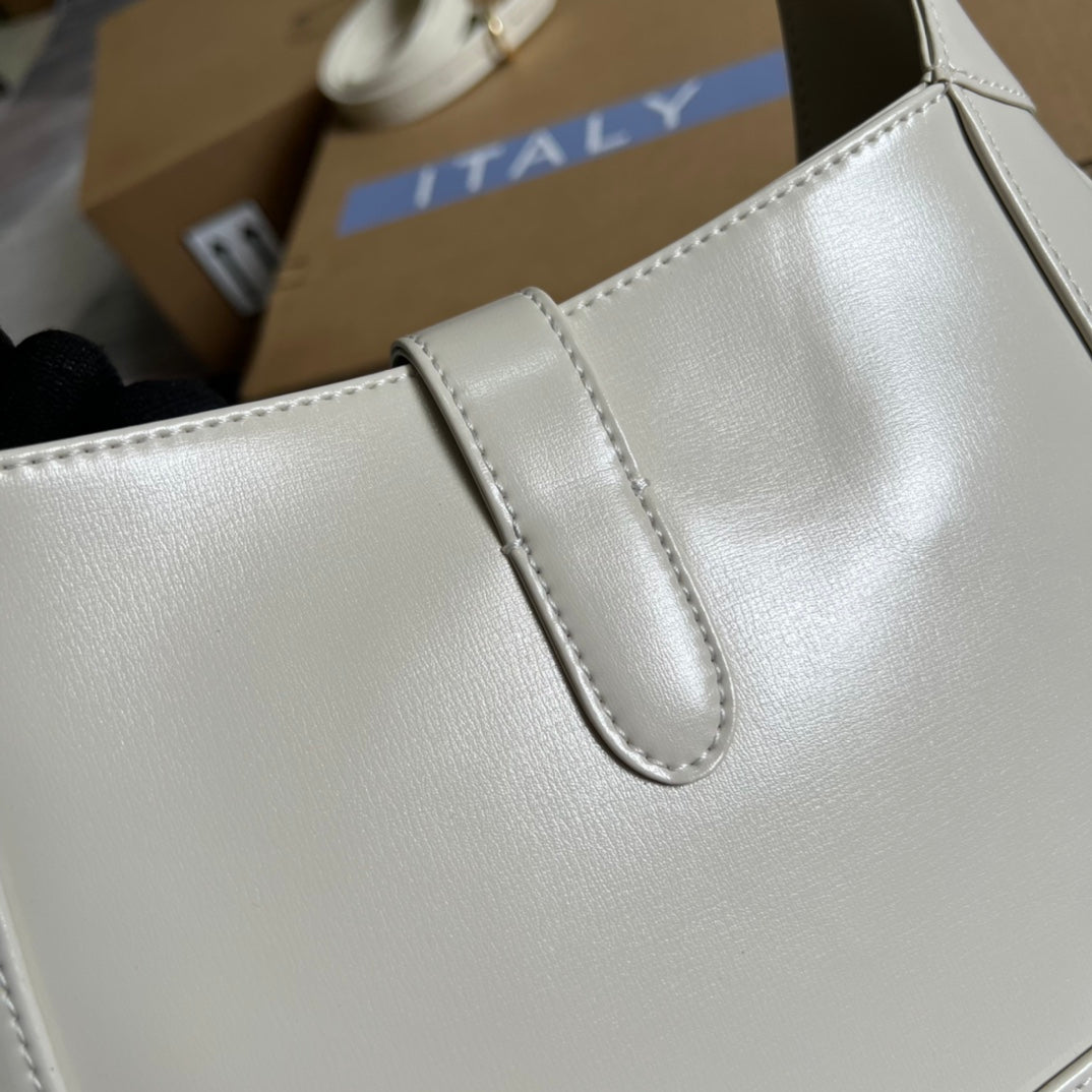 GG JACKIE SMALL 28 SHOULDER BAG IN WHITE CALFSKIN