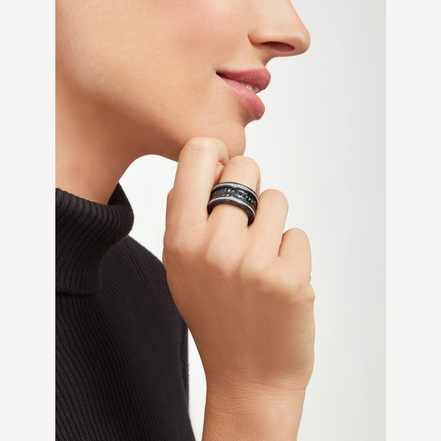 [Clover Jewelry]ZERO 1 ROCK FOUR-BAND BLACK CERAMIC WITH STUDDED SPIRAL AND PAVED DIAMONDS RING