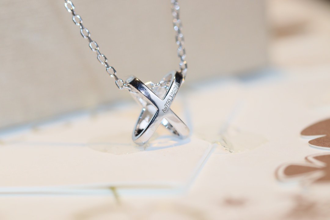 [Clover Jewelry]JEUX DE DIAMOND NECKLACE