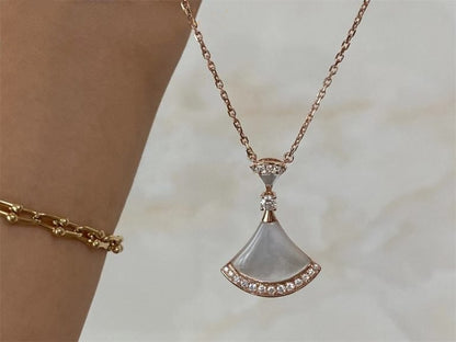 [Clover Jewelry]DREAM NECKLACE MOP PINK GOLD DIAMOND