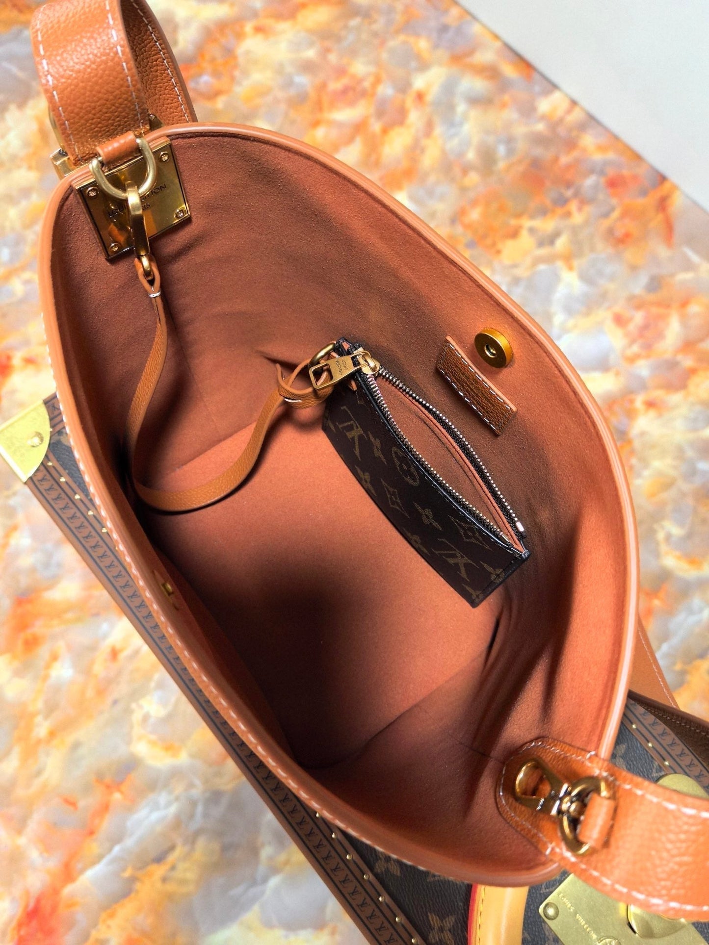 LV 25S LOW KEY ALL IN BB 18 IN BURNT SIENNA CALFSKIN GOLD HARDWARE