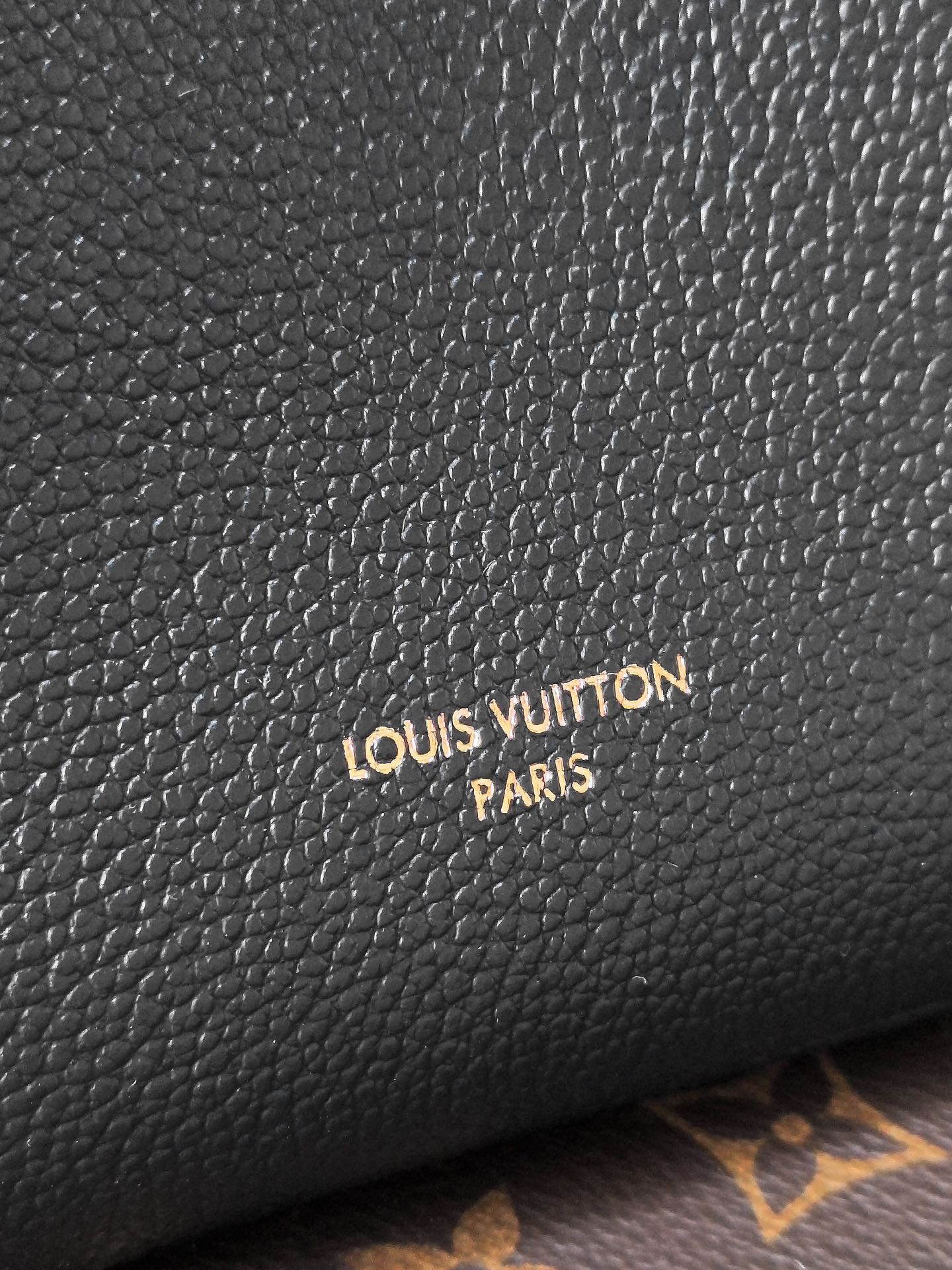 LV 25S LOW KEY ALL IN BB 18 IN BLACK CALFSKIN GOLD HARDWARE