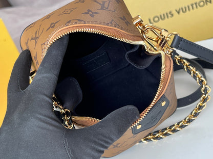 LV 25S JUST IN CASE 14 IN BROWN MONOGRAM CANVAS LEATHER TRIM BLACK