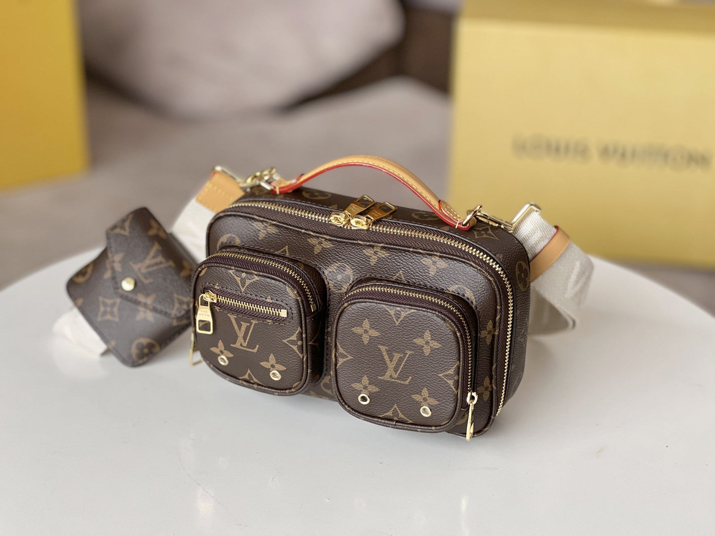 LV 25S UTILITY CROSSBODY HANDBAG 18 IN BROWN MONOGRAM CANVAS GOLD HARDWARE