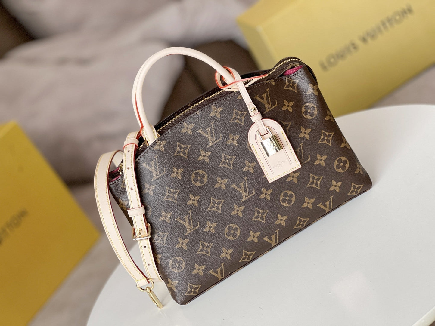 LV 25S PETIT PALAIS 29 IN BROWN MONOGRAM CANVAS AND CALFSKIN GOLD HARDWARE