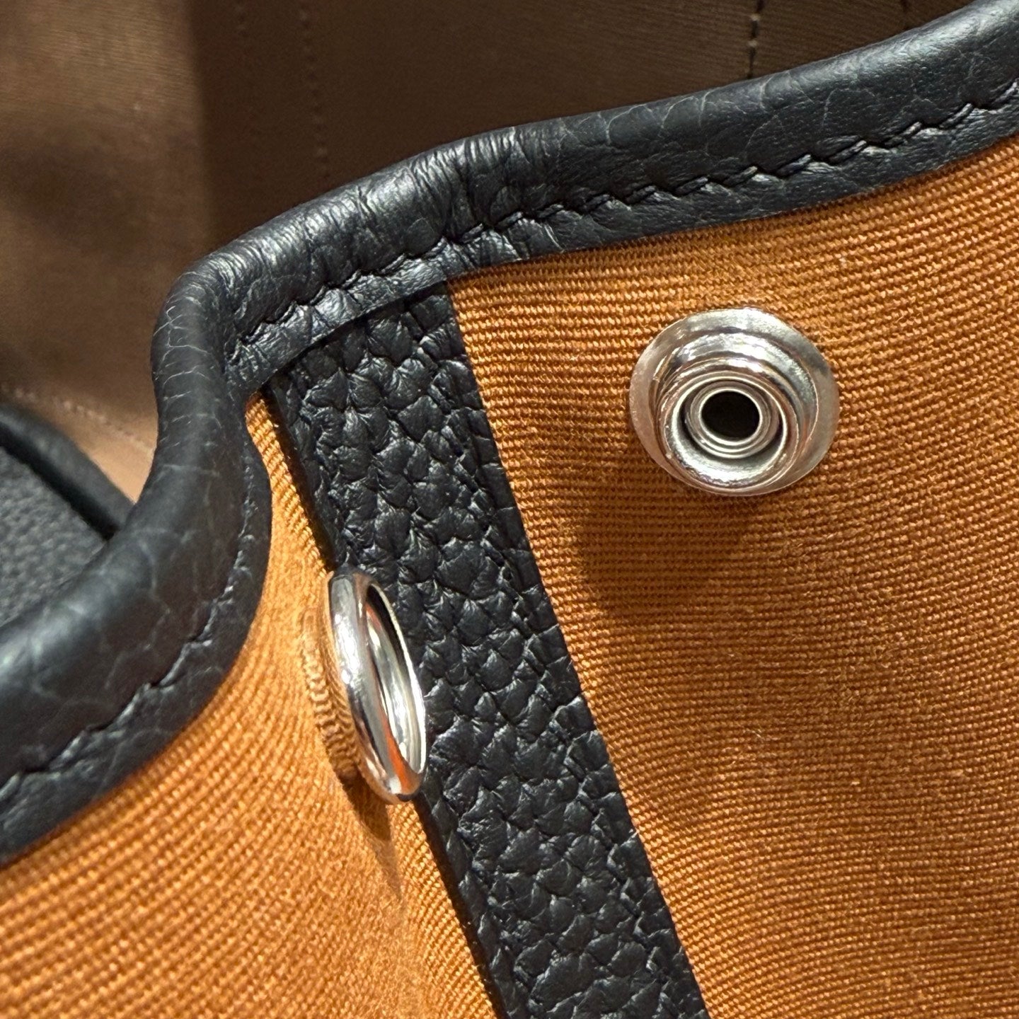 GARDEN PARTY 30CM IN ORANGE MINIMUM TOILETS COTTON CANVAS AND BLACK CALFSKIN