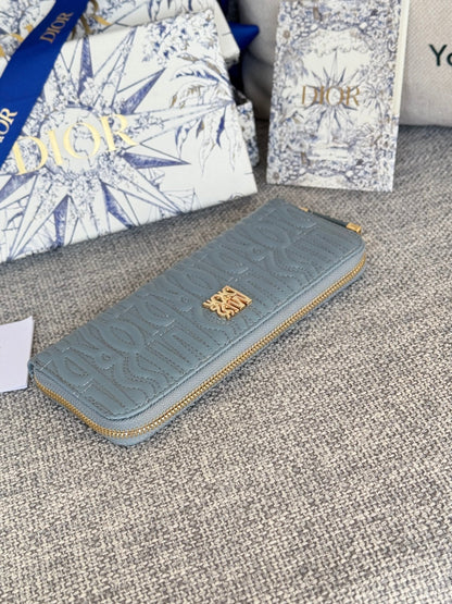 VERTICAL LONG ZIP WALLET 20 IN BABY BLUE QUILTED ALLOVER CALFSKIN