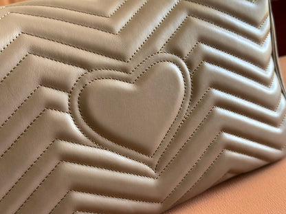 MARMONT SHOULDER BAG 31 IN BEIGE CALFSKIN GOLD CHAIN