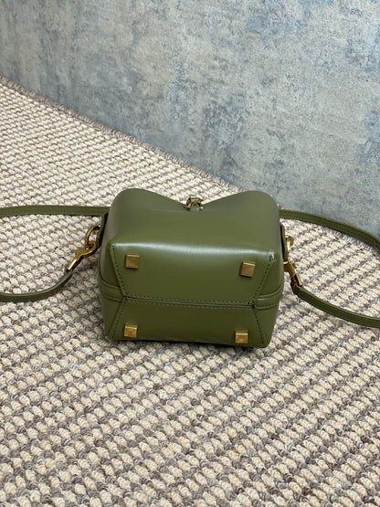 LE 37 MINI BUCKET BAG 15 IN AVOCADO GREEN CALFSKIN GOLD HARDWARE